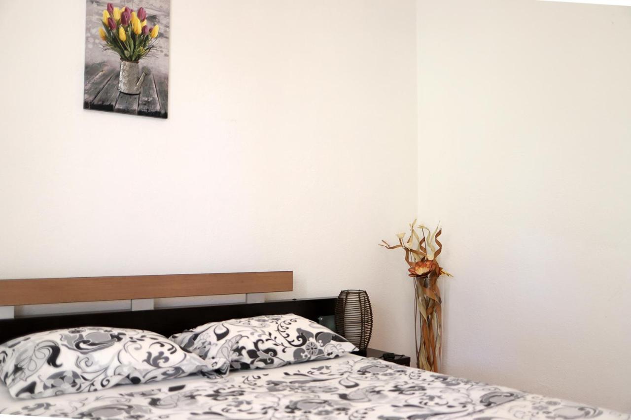 Stone Sun Apartment Kaštela Екстериор снимка