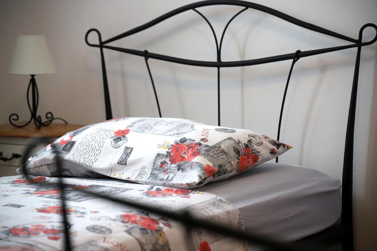 Stone Sun Apartment Kaštela Екстериор снимка