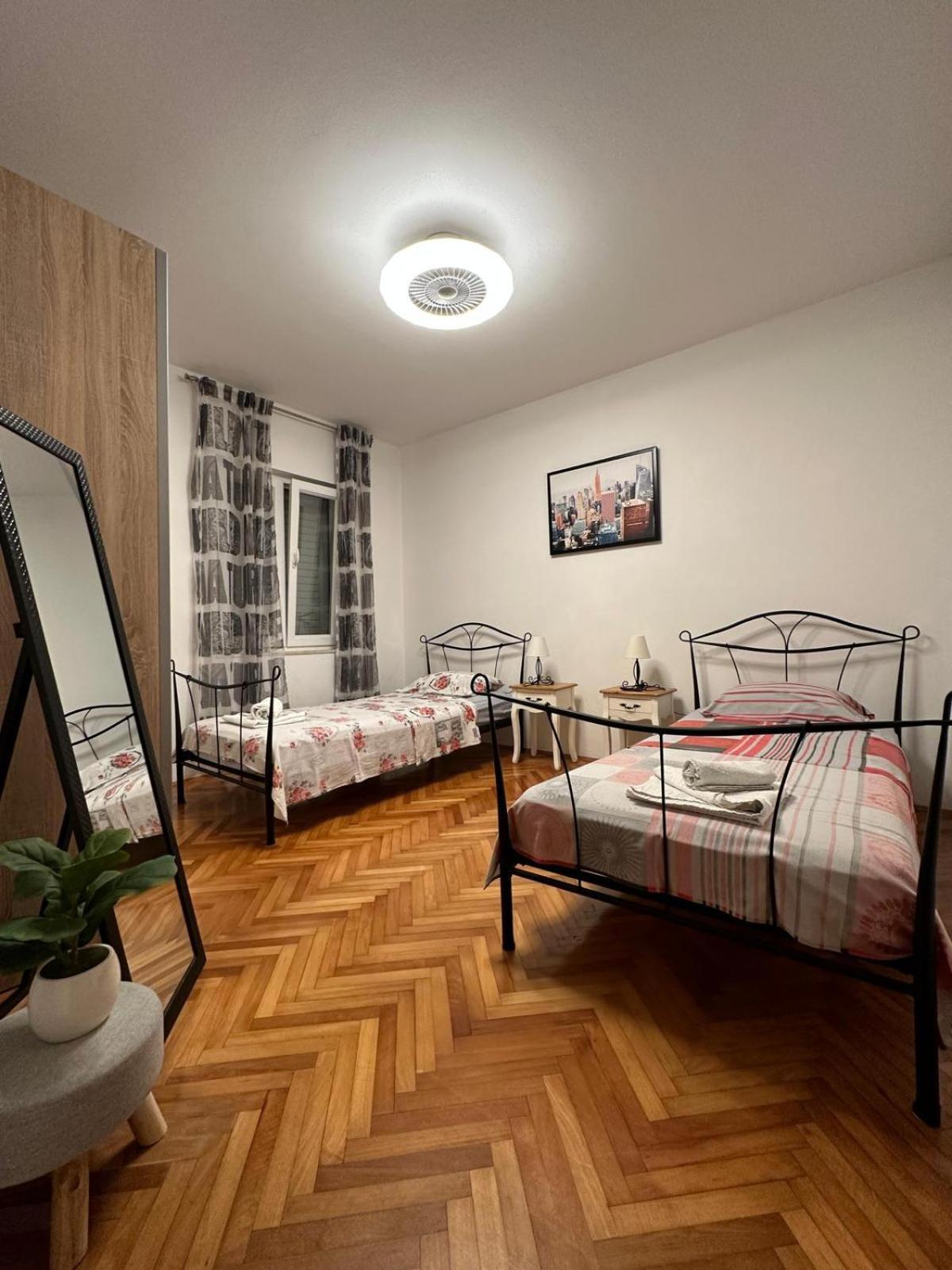 Stone Sun Apartment Kaštela Екстериор снимка
